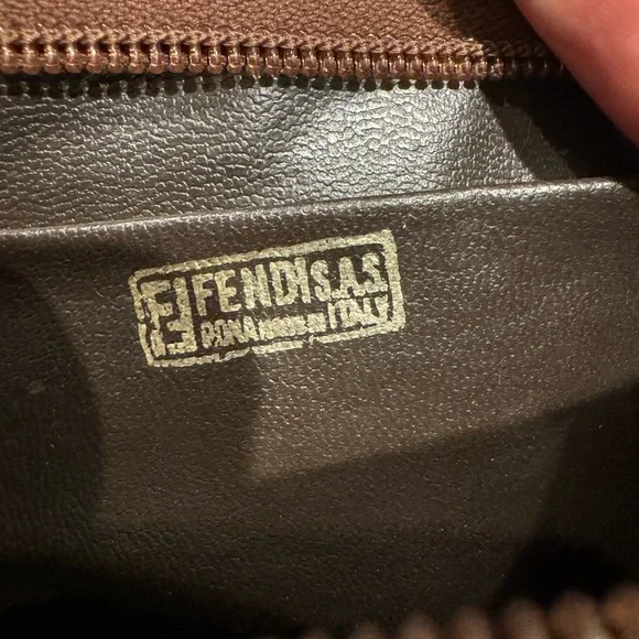 Authentic Fendi vintage pouch - Picture 5 of 10